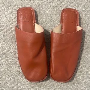 Bird Of Flight Koko Mule size 10 in red "Clay" color